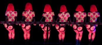 Völlig verrückte Show CRAZY HORSE PARIS